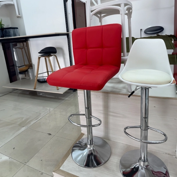 Butaco Nill sin brazos roja cuerina 10